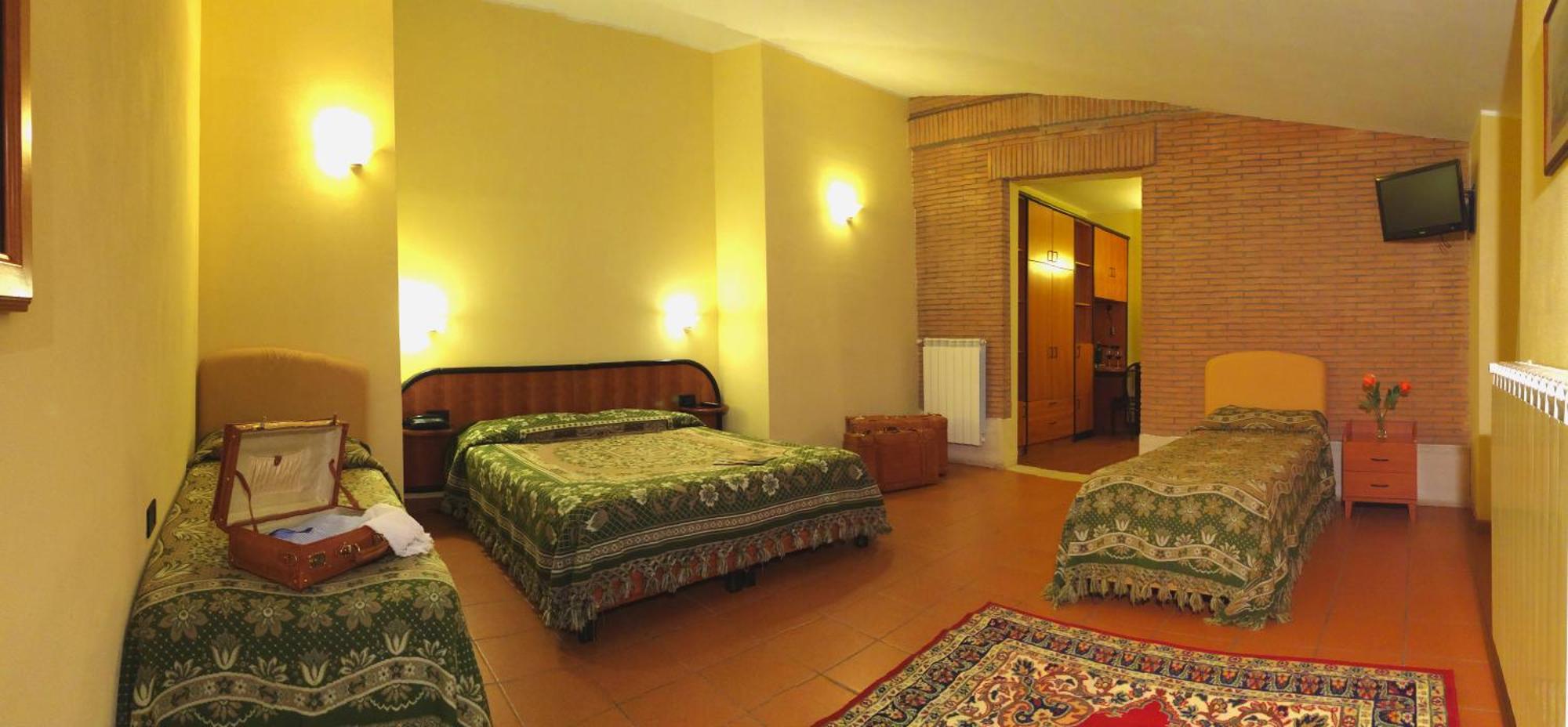 Triple Room,1499985994:JPEG